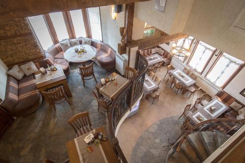 Българче Хотел - Ресторант in Smolyan