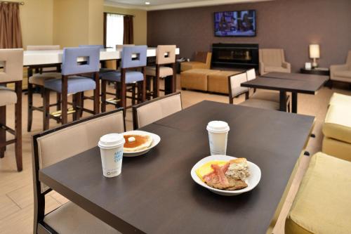 Holiday Inn Express & Suites Peekskill-Lower Hudson Valley