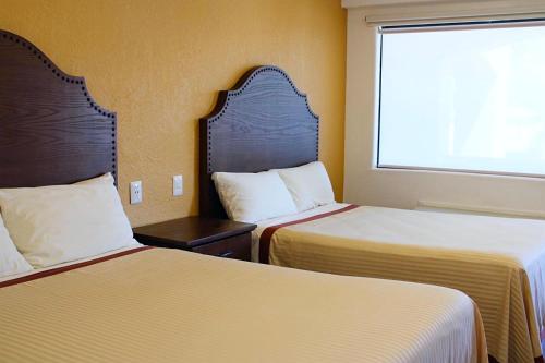 Hotel Estancia Inn