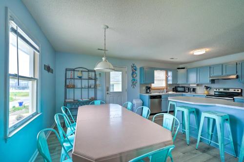 Pet-Friendly Home - A Block to Oak Island Beach! - image 8