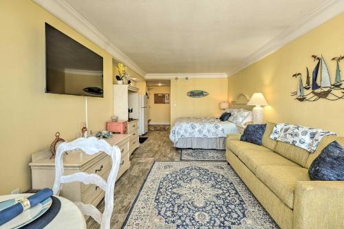Daytona Beach Resort Studio with Ocean View! - image 5