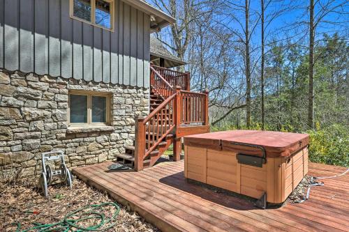 40-Acre Ski Retreat with Hot Tub in Banner Elk! in Banner Elk