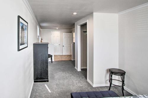 Convenient Burien Getaway 10 Mi to Dtwn SEA! - image 8