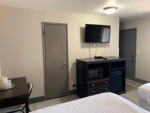 Stadium View Inn