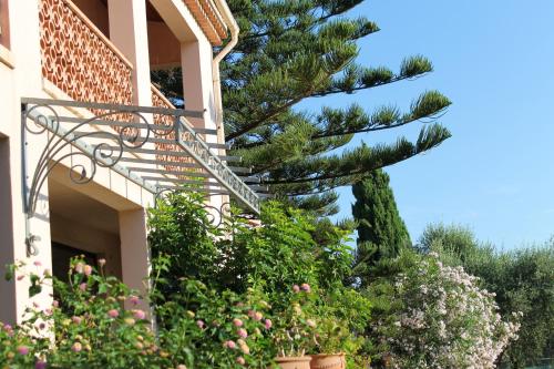 Apartment with one bedroom in Sorbo Ocagnano with wonderful mountain view shared pool and furnished garden 4 km from the beach - image 5