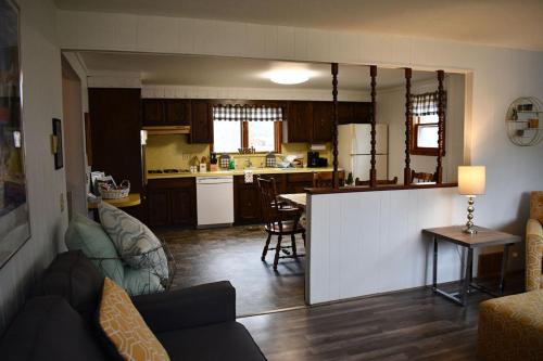 Brook Road Townhouse - main image
