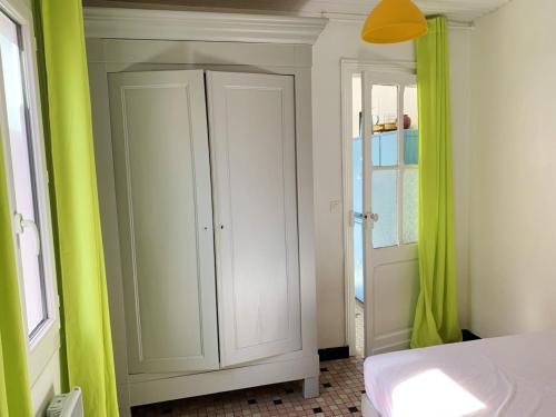 House with 2 bedrooms in Soulac sur Mer with enclosed garden 200 m from the beach - image 4