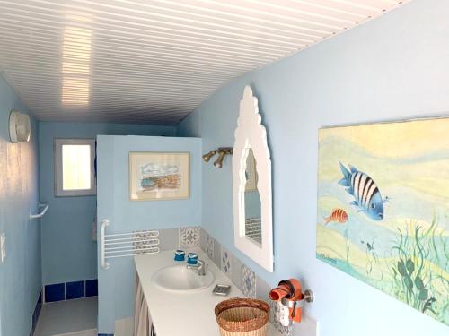 House with 2 bedrooms in Soulac sur Mer with enclosed garden 200 m from the beach - image 7