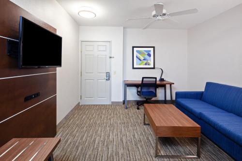 Holiday Inn Express & Suites Rancho Mirage - Palm Spgs Area, an IHG Hotel in Rancho Mirage, USA