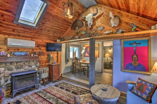 Work, Play and Get Away Cabin Near Higgins Lake!, Roscommon (fotografie 3)