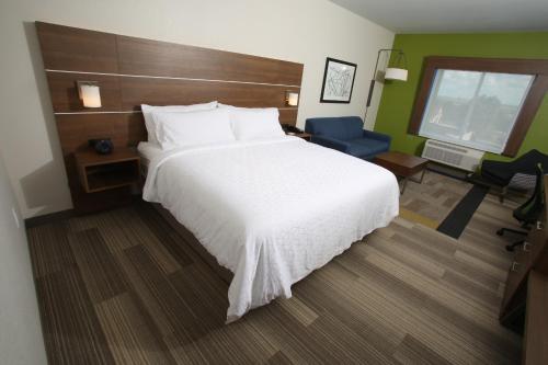 Holiday Inn Express - McCook, an IHG Hotel