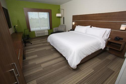 Holiday Inn Express Mccook