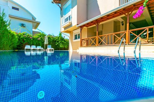 Photo - Paradise Town Villa Hadrian 100 MBPS free wifi