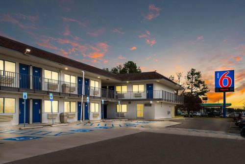Motel 6-Sandston VA - Richmond Va - image 2
