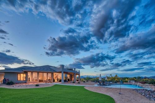 Fallbrook by AvantStay - image 5