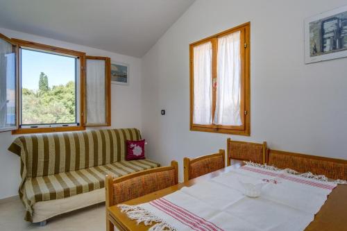 Apartments by the sea Nerezine, Losinj - 2519