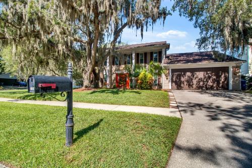 Tampa Bay Pool Home with Heated Pool in Brandon, USA