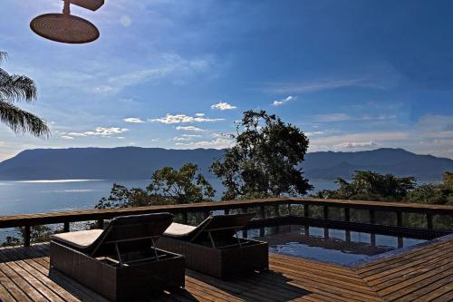 Conforto em casa de luxo com vista em Ilhabela