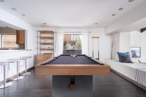 Lakeview by AvantStay - Modern Cabin in Tahoe Vista w/ Views - image 2