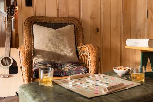 Jasper by AvantStay - Secluded Cottage On Truckee River - image 7