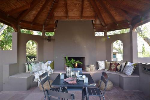 Desert Oasis w/ Pool Table Tennis & Fire Pit ? Caspian by AvantStay - image 2