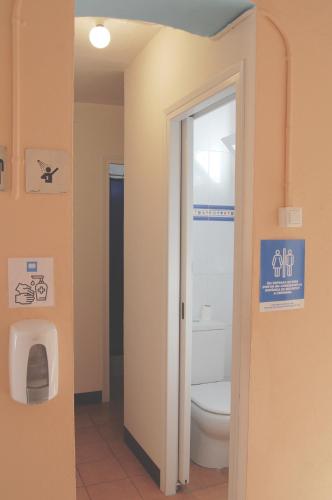 Hostal l'Estrella - image 3