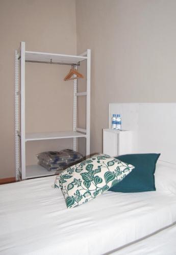 Hostal l'Estrella - image 12
