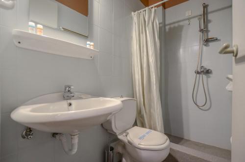 Hotel Coronis - image 10