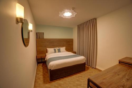 Crystal Hotel By FHM – Al' Aqabah, TX