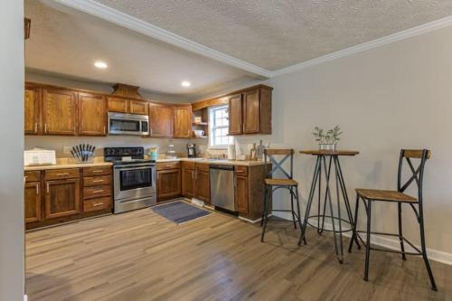 Kitchen, 4BR Ranch Style Home A Mile From Historic Downtown in Other