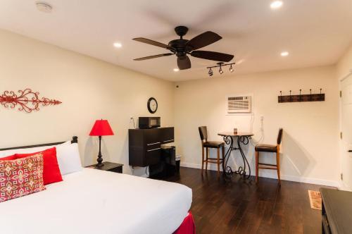Desert Ridge - Oasis w Pool & Hot Tub
