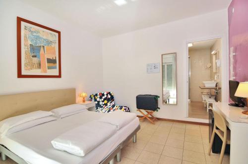 Hotel Nederland - image 13