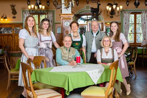 Zum Fally - Landgasthof - Kirchberg am Wechsel