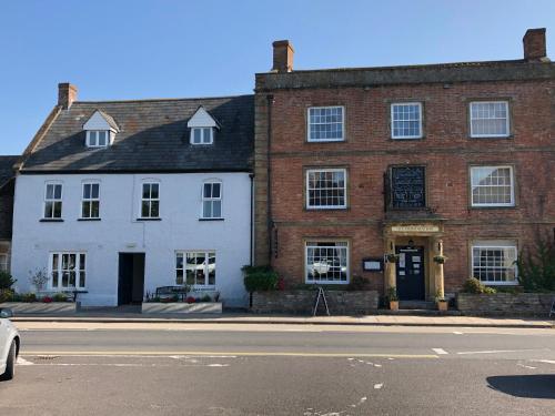 . The Ilchester Arms Hotel, Ilchester Somerset