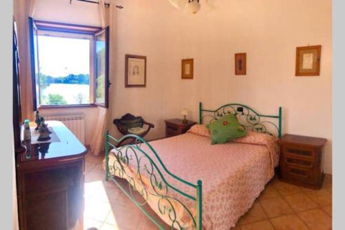 Appartamento con vista sul lago di Paola gîte à louer Sabaudia