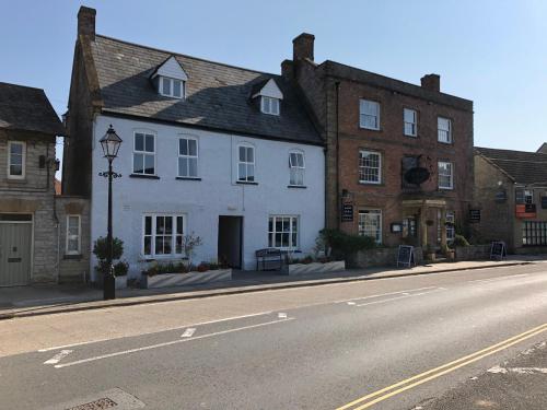 Ilchester Arms - image 11