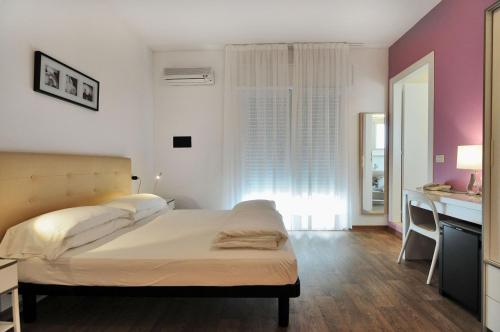 Hotel Nederland - image 7