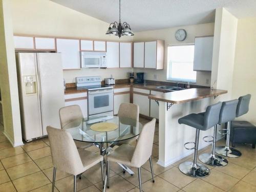 Hampton-Lakes-160 - image 8