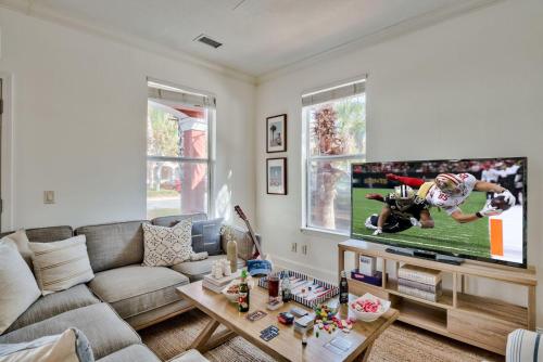 Coral - Three Story Home w Two Balconies & Shared Pool - image 3