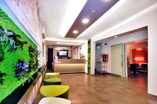 Hotel Nederland - image 4