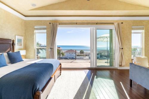 Florence - Villa Steps from Beach w Pool & Spa