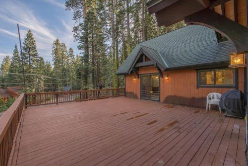 Musketeer by AvantStay - Large Family Friendly Home In Tahoe Swiss Village! - main image