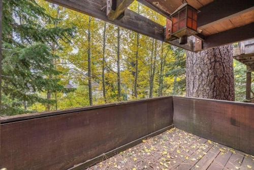 Harley by AvantStay - Vintage Squaw Valley Home Perched Under The Tram! - image 2