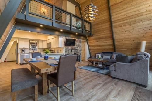 Midnight by AvantStay - Remodeled Alpine Meadows A-Frame - image 2