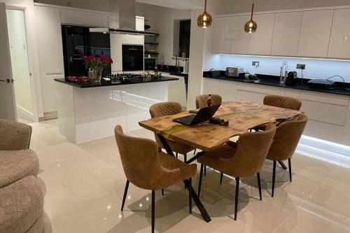 Luxurious House close to Rowhill Grange - Sleeps 6 gîte à louer Swanley