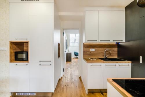 Prague Days - Premium Loft w Terrace - View - Netflix - AC, Praha (fotografie 10)