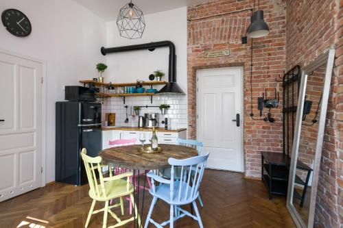 Discover Krakow Apartments - 3 Rakowicka St - Amazing Loft near Main Station - Netflix, Cracovie (photo 6)