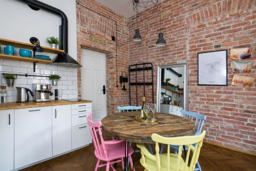 Discover Krakow Apartments - 3 Rakowicka St - Amazing Loft near Main Station - Netflix, Cracovie (photo 8)