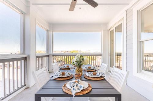 Sand Dune & Sea Shell - 2 Home Rental w 12 BRs - image 5