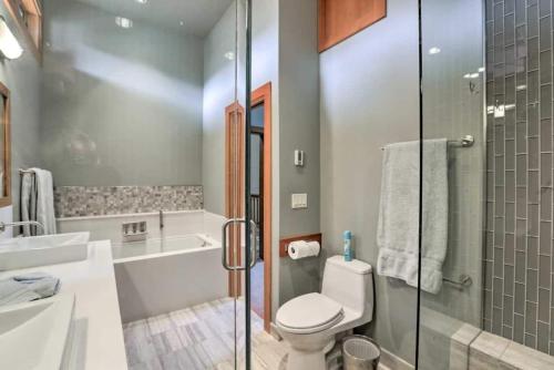 Carson by AvantStay - Cabin in the Heart of Alpine Meadows! - image 7